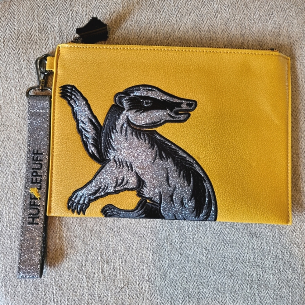 Harry Potter Hufflepuff Danielle Nicole Clutch